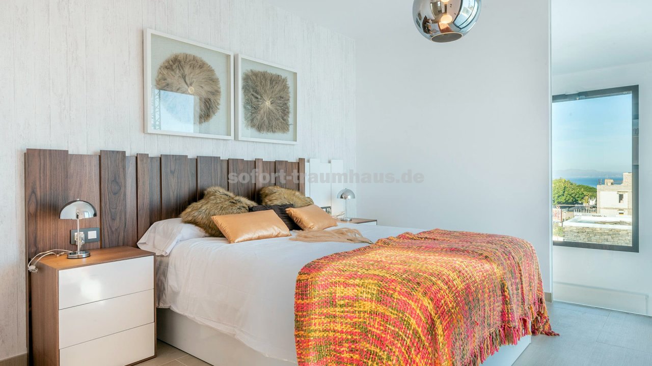 NEUBAU Moderne Luxusvilla VOLL AUSGESTATTET mit Pool in TOP-Lage!