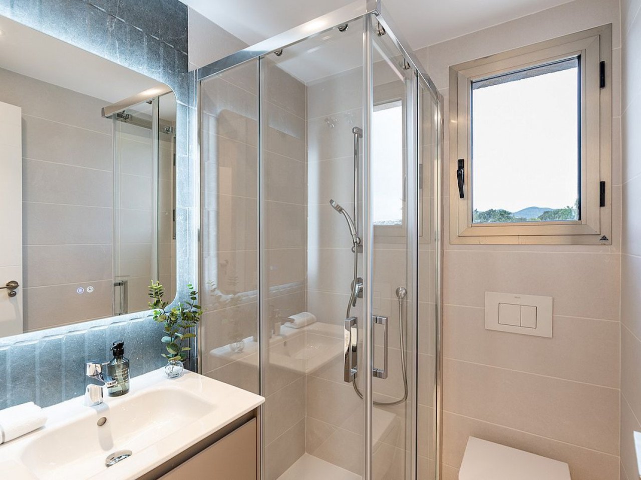 Penthouse mit riesigen Terrassen direkt am Strand - Meerblick