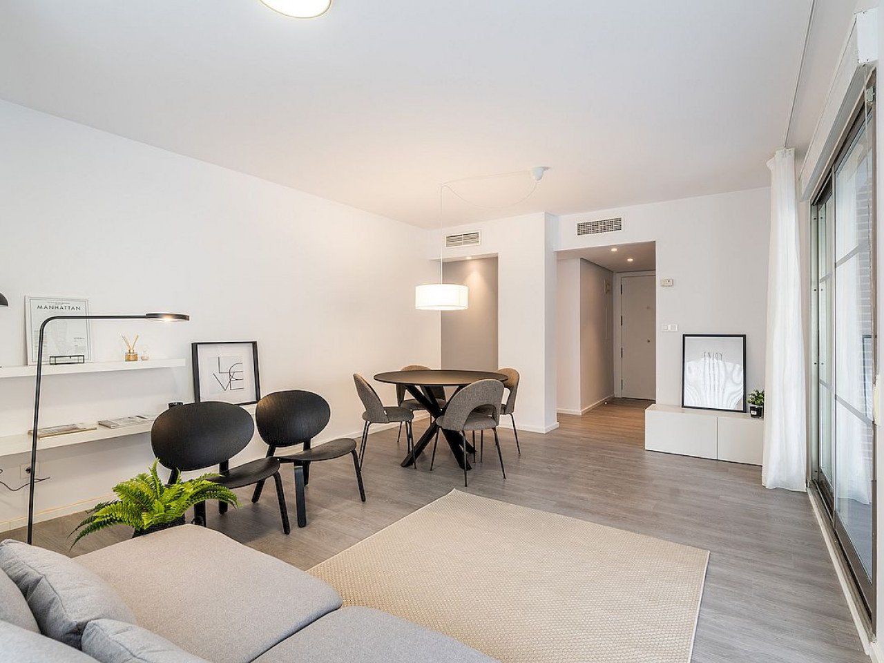 Penthouse mit riesigen Terrassen direkt am Strand - Meerblick