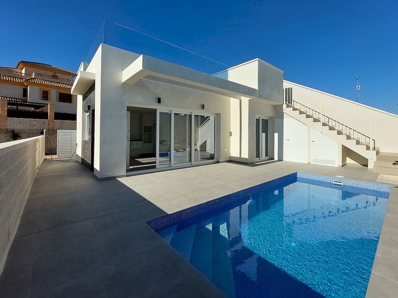 Attraktive Neubau-Doppelhaushälften mit Pool in Los Montesinos