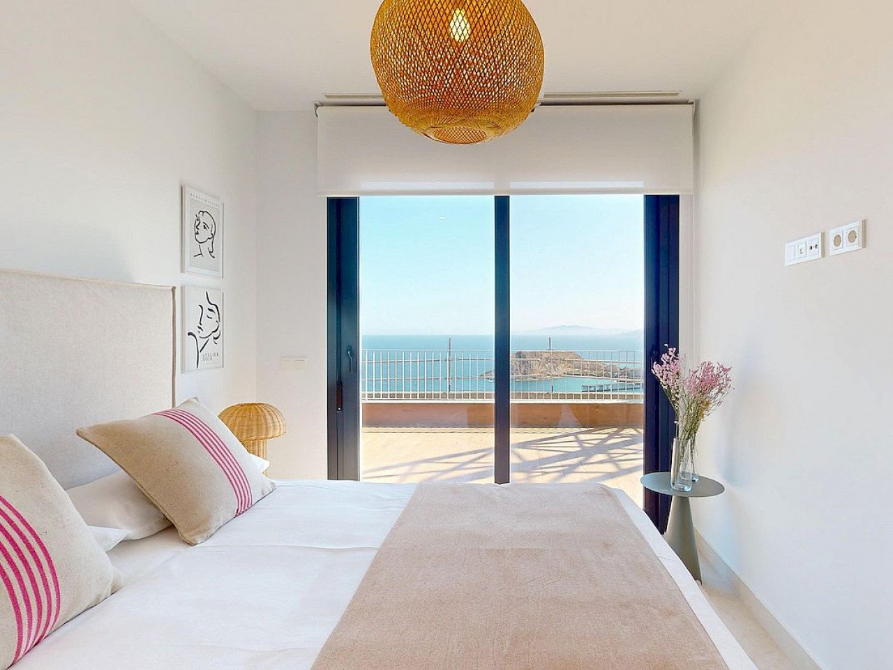 Neubau-Residenz mit spektakulärem Meerblick vor der Insel "Isla del Fraile