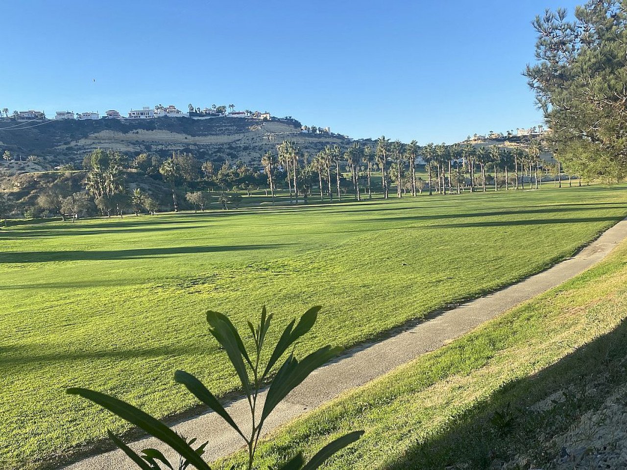 Elegante neue Luxusvillen auf dem schönen Golfplatz La Marquesa