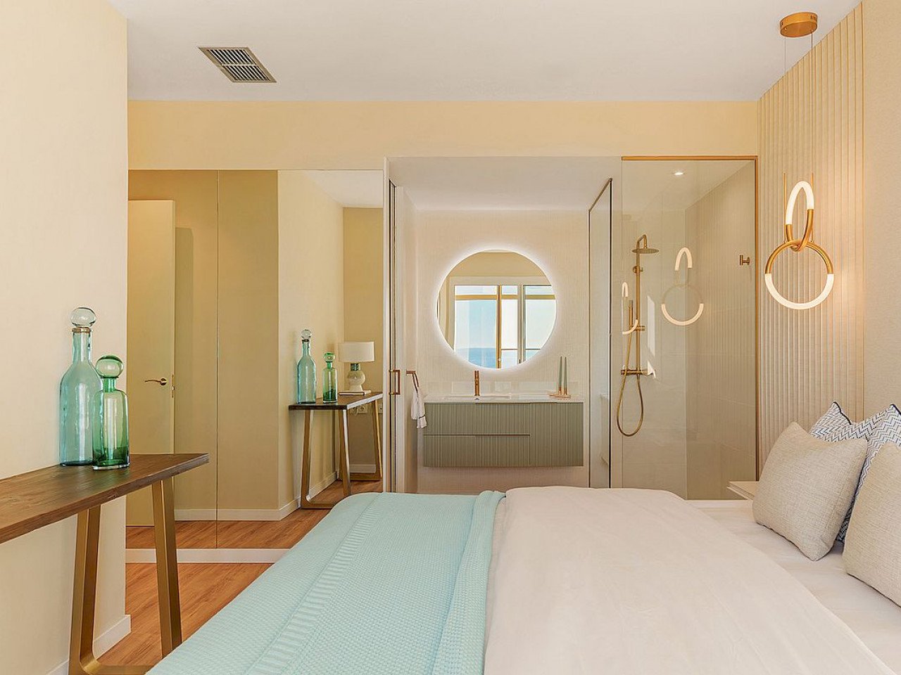 Der markanteste Wohn-Tower der Stadt - Luxus und Traum-Ausblick