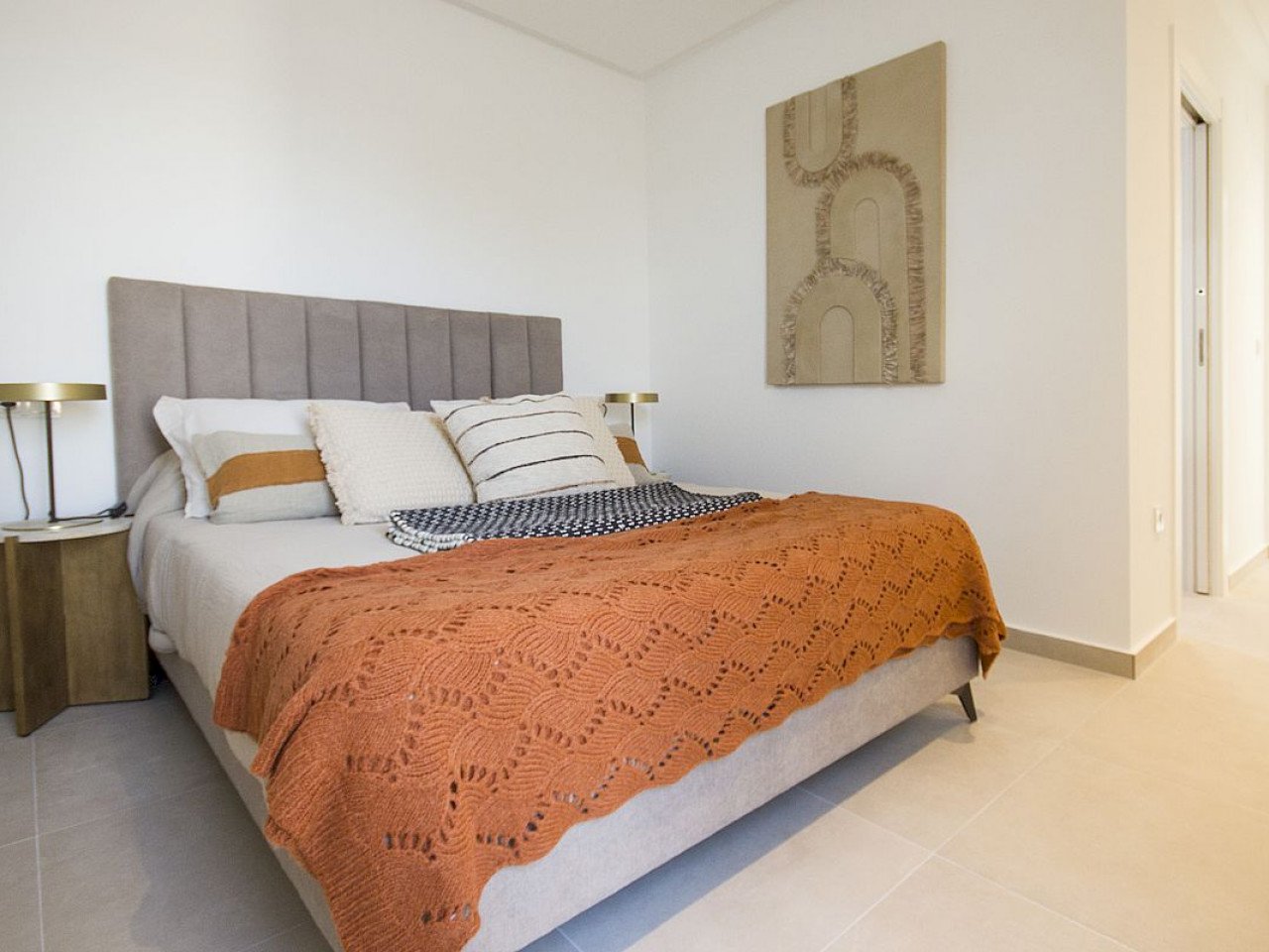 Neubau-Apartments in der Nähe von Stränden, Golfplätzen, Annehmlichkeiten