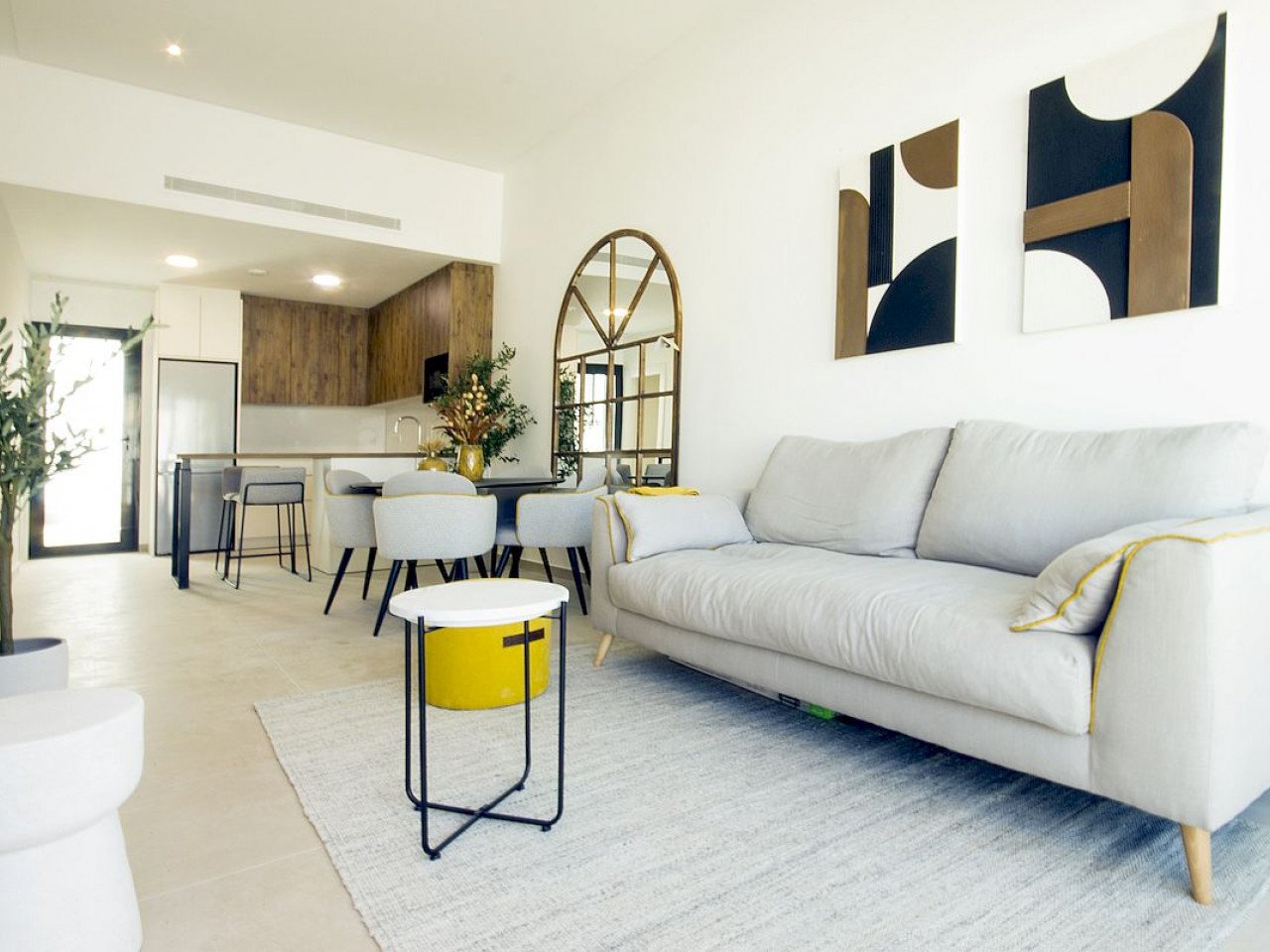 Neubau-Apartments in der Nähe von Stränden, Golfplätzen, Annehmlichkeiten