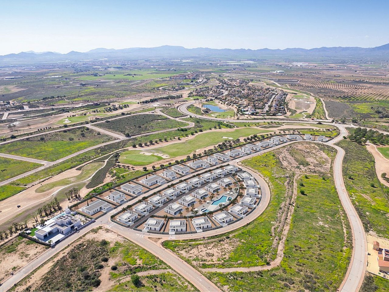 Exklusive und moderne Neubau-Villa in einem der besten Golfresorts Spaniens