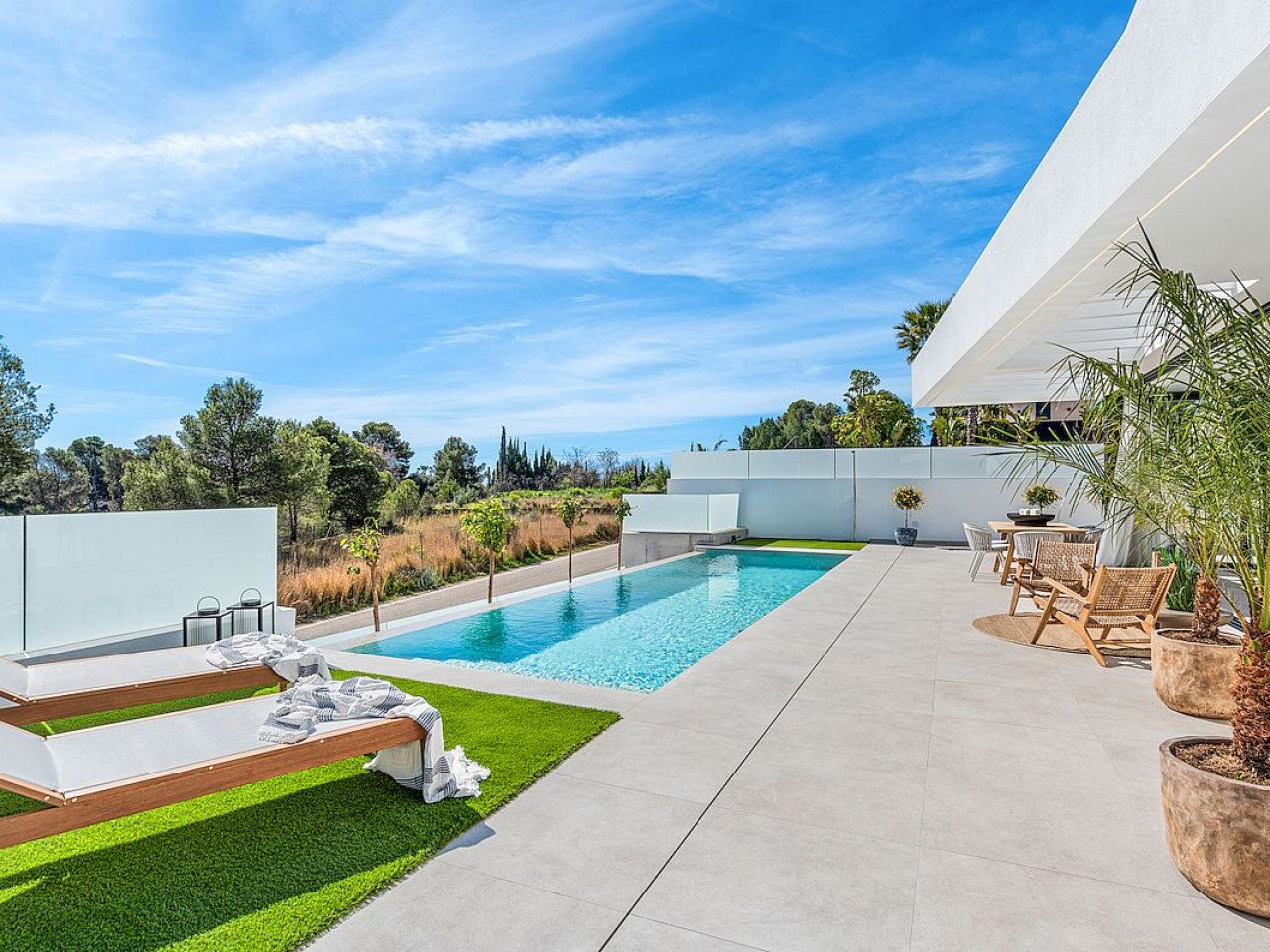 Exklusive Neubau-Villen in einzigartiger Lage mit Panorama-Blick Berge und Meer