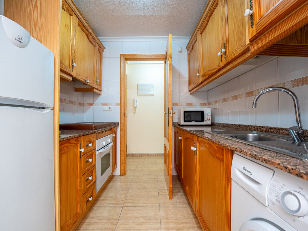 Preiswertes Apartment im Wiederverkauf - mit Schwimmbad