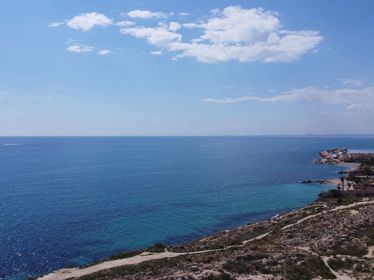 Neubau-Apartments in exklusiver Wohnsiedlung mit Meerblick
