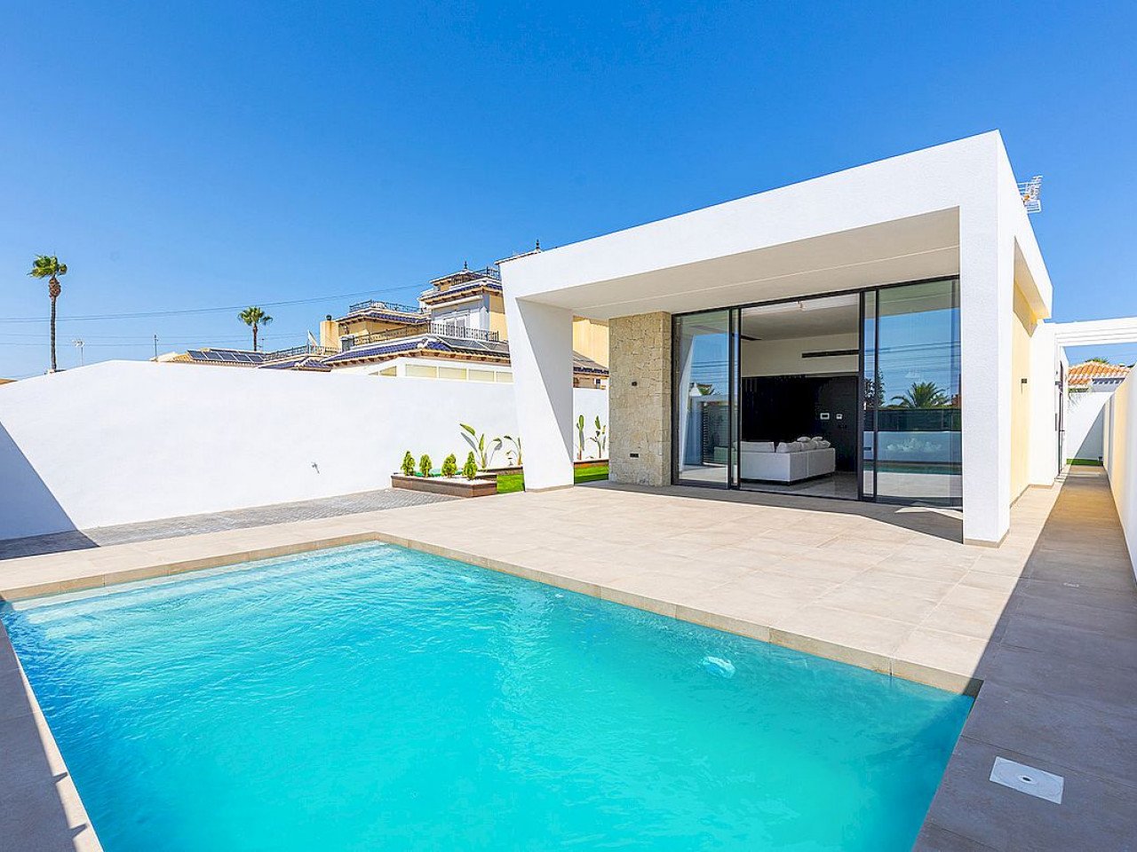 Neubau-Villen mit Pool in der exklusiven Gegend von Los Balcones - nahe Zentrum Torrevieja
