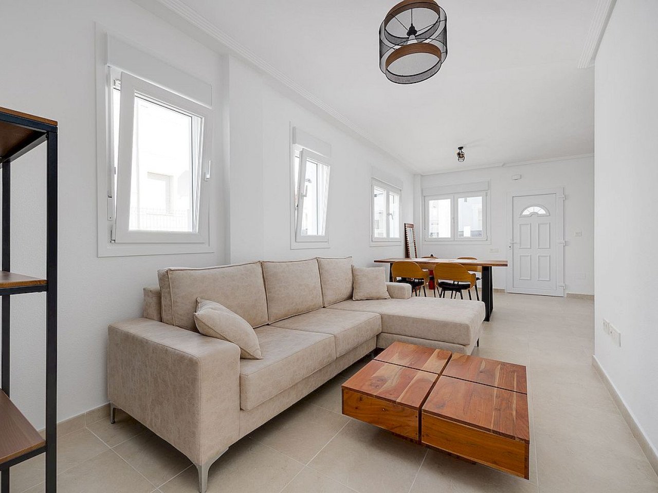 Wunderbare spanische Neubau-Häuser in La Marina zum Top-Preis!