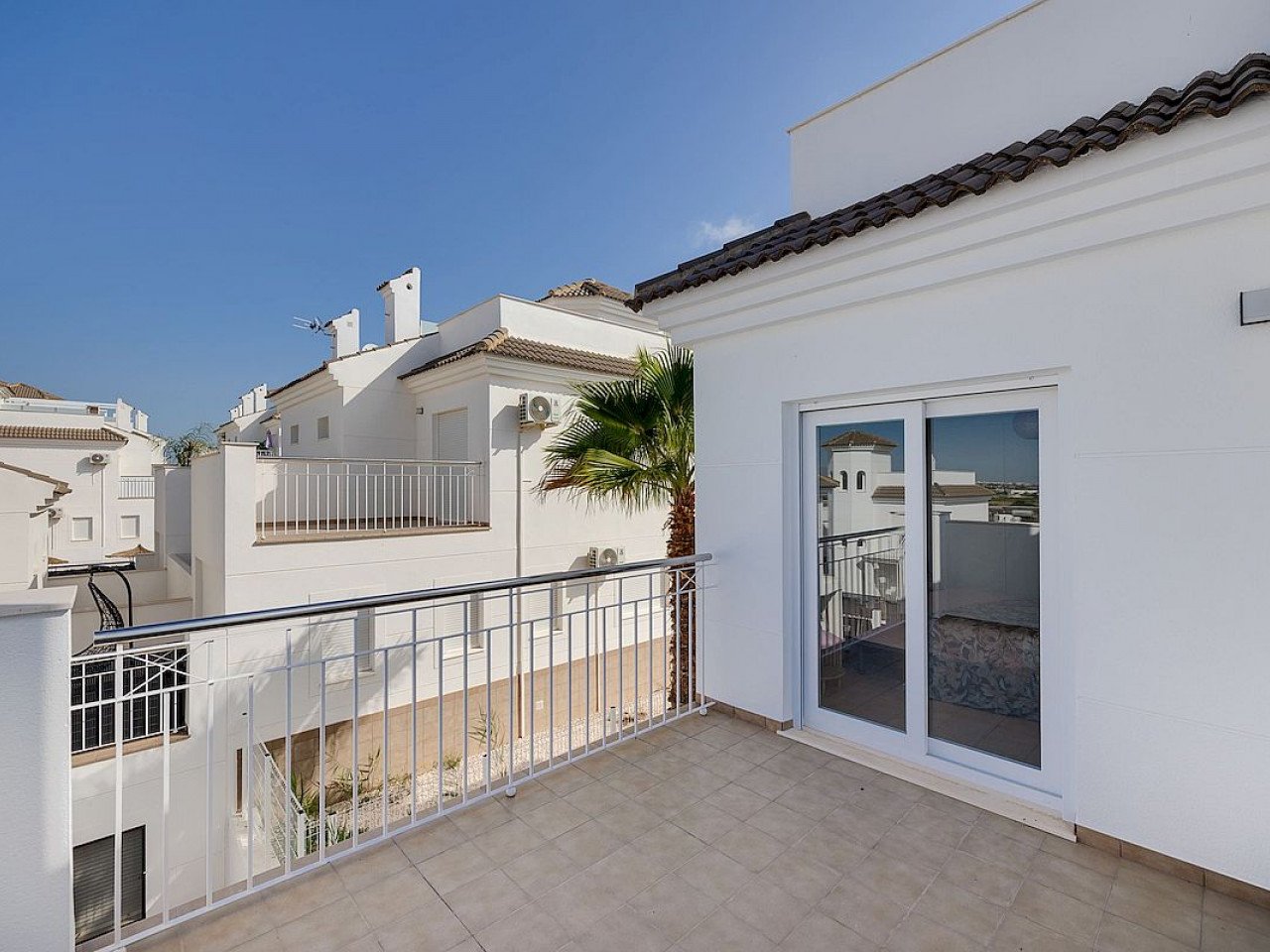 Wunderbare spanische Neubau-Häuser in La Marina zum Top-Preis!