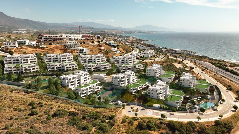 Neubau-Wohnungen und Penthäuser in der Nähe des Strandes in Casares