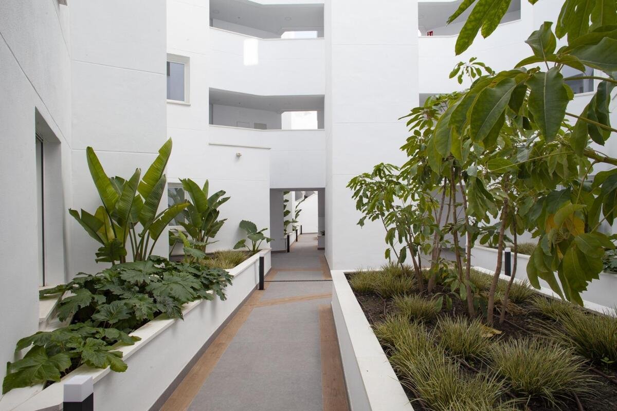 Neues Gebäude, 2- bis 3-Zimmer-Wohnung, 2-Bad-Wohnung und Penthouse mit Meerblick in Torrox Costa
