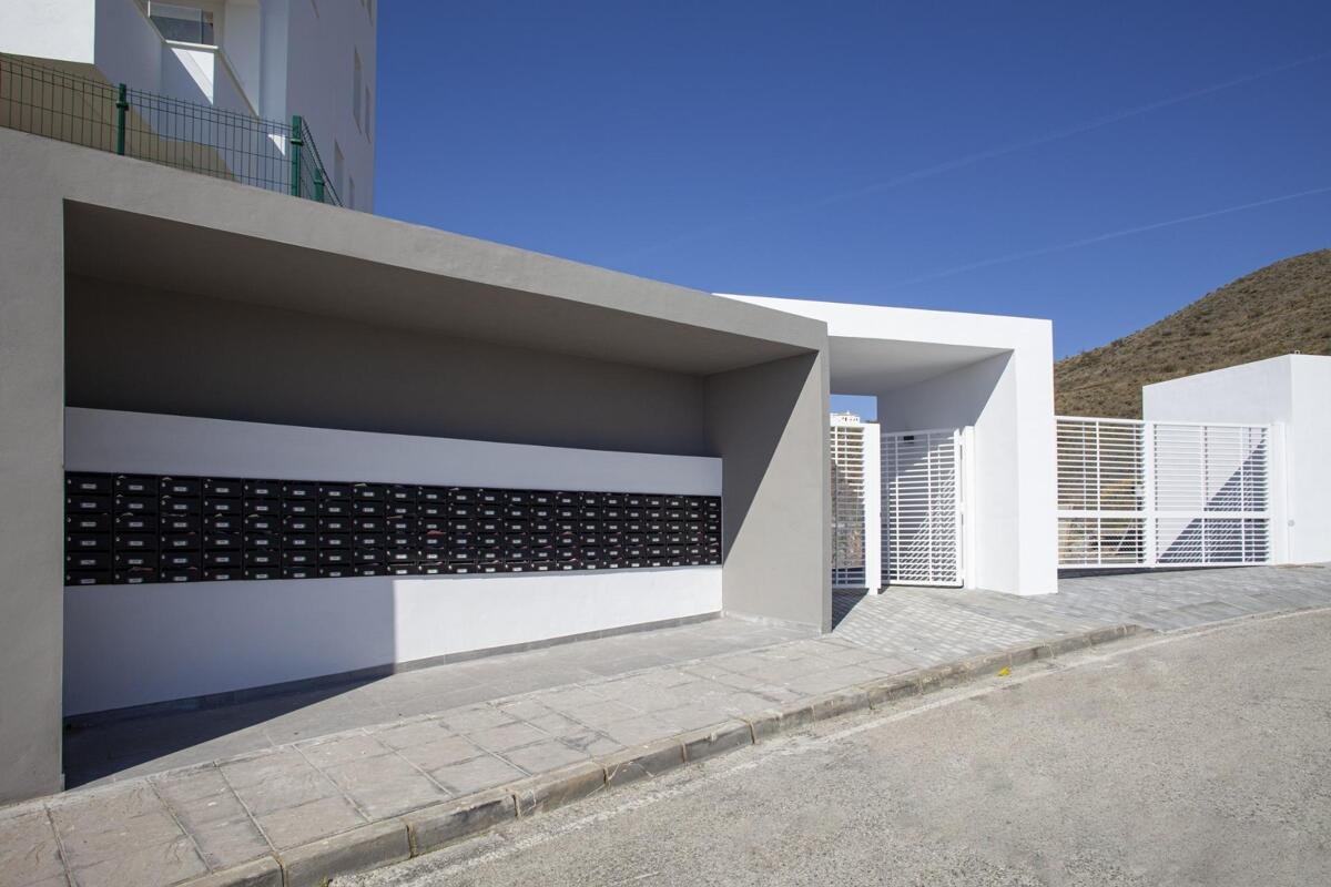 Neues Gebäude, 2- bis 3-Zimmer-Wohnung, 2-Bad-Wohnung und Penthouse mit Meerblick in Torrox Costa
