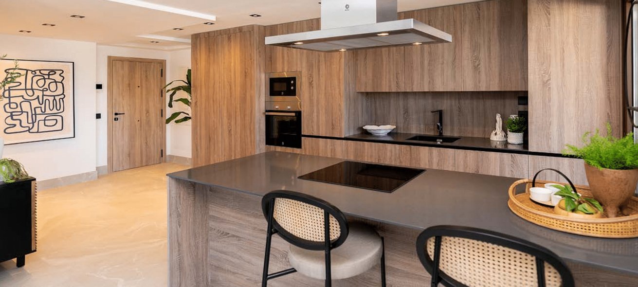 Bei MARBELLA - Exklusives NEUBAU-Penthouse in wunderbarem Naturumfeld