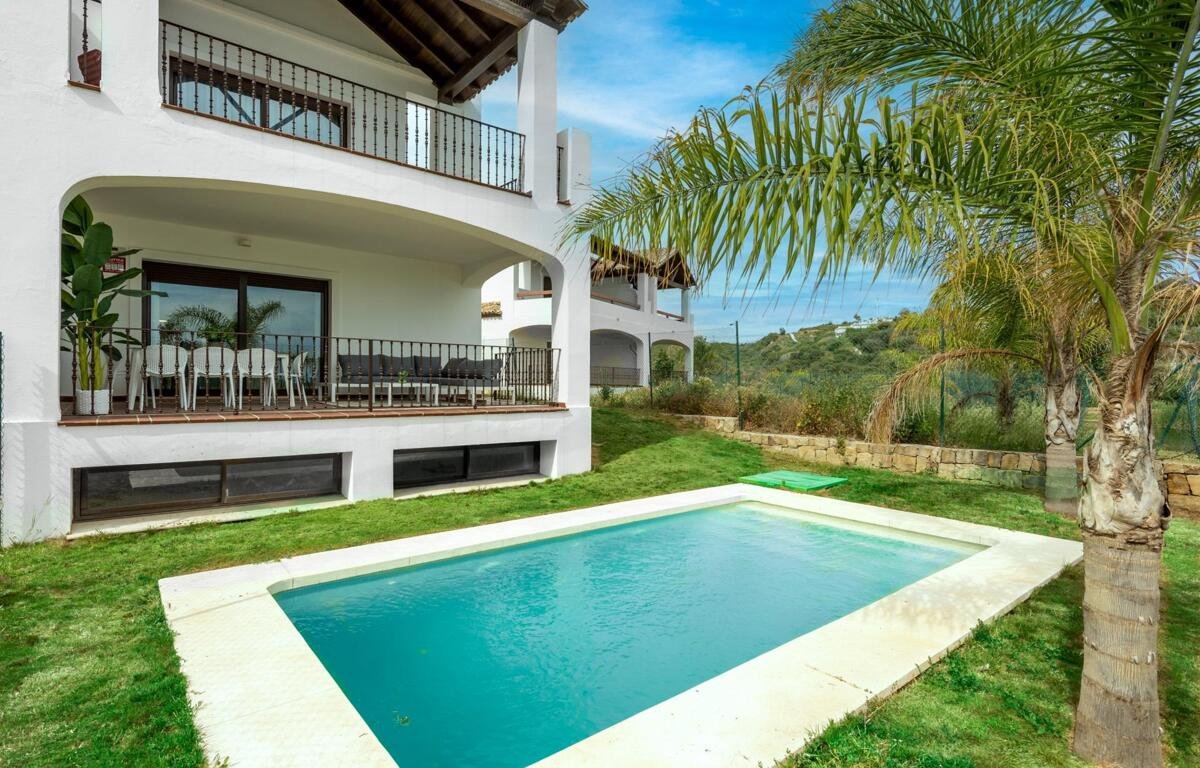 Neubau, 3 Schlafzimmer, 2 Badezimmer Villa in Estepona
