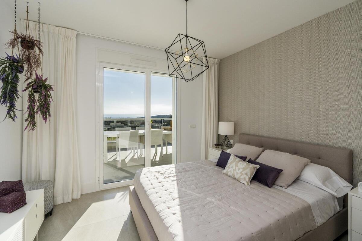Neubau, 3-Zimmer, 2-Bad-Wohnung in Sotogrande