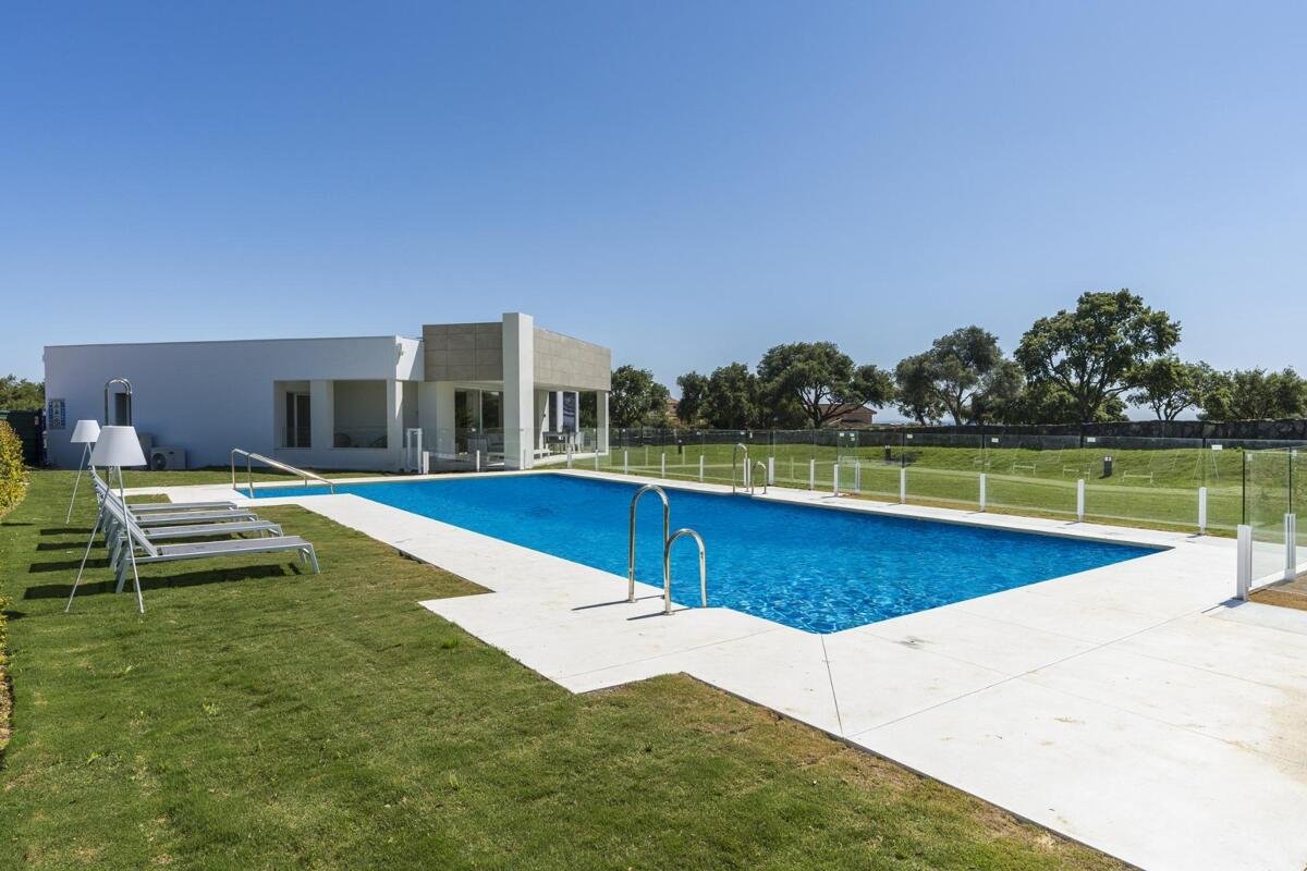 Neubau, 3-Zimmer, 2-Bad-Wohnung in Sotogrande