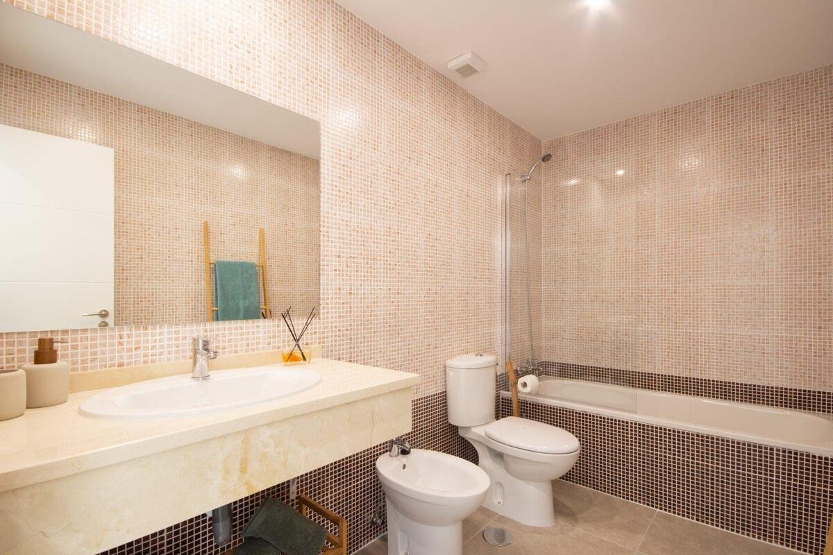 Neubau, 2 Schlafzimmer, 2 Badezimmer Apartment in Istán