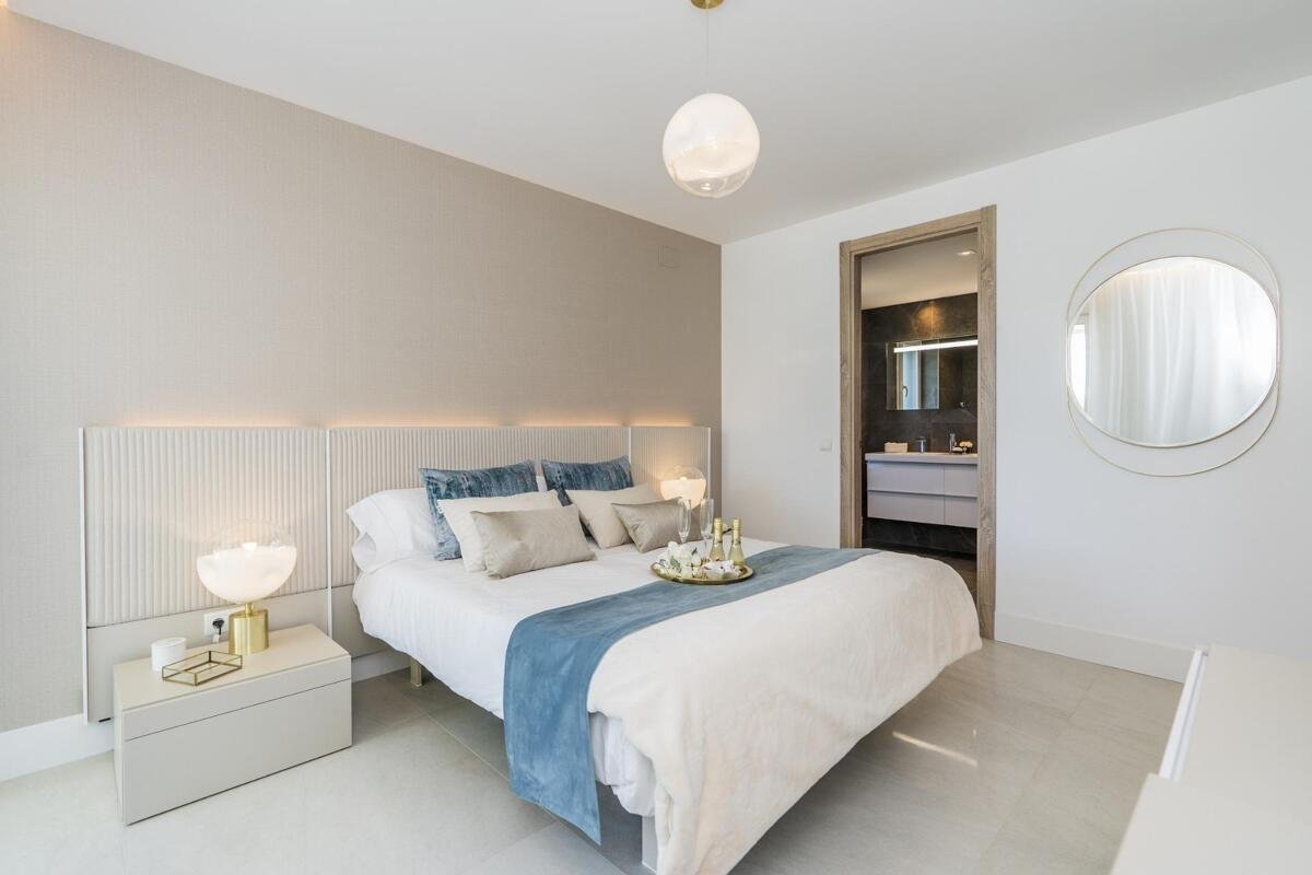 Neubau, 3-Zimmer, 2-Bad-Wohnung in Sotogrande