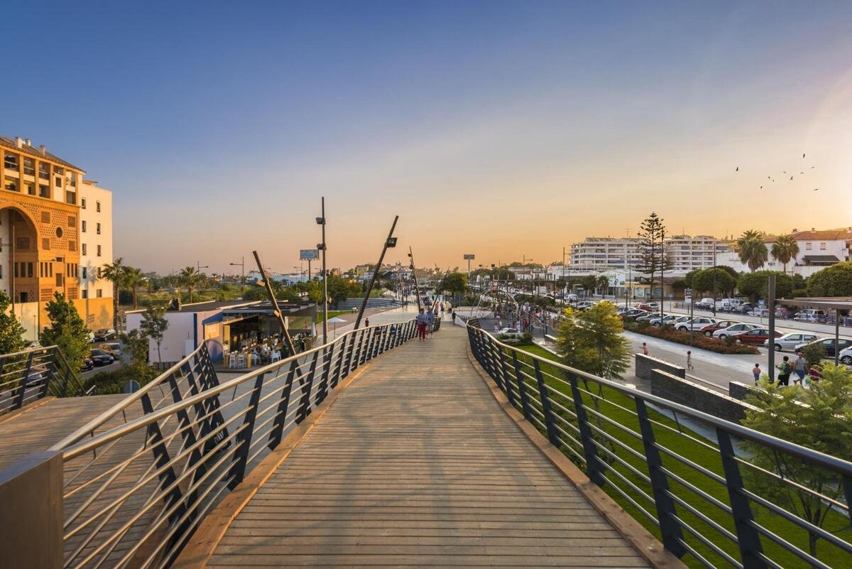 Neubau, 3-Zimmer, 2-Bad-Wohnung in Marbella
