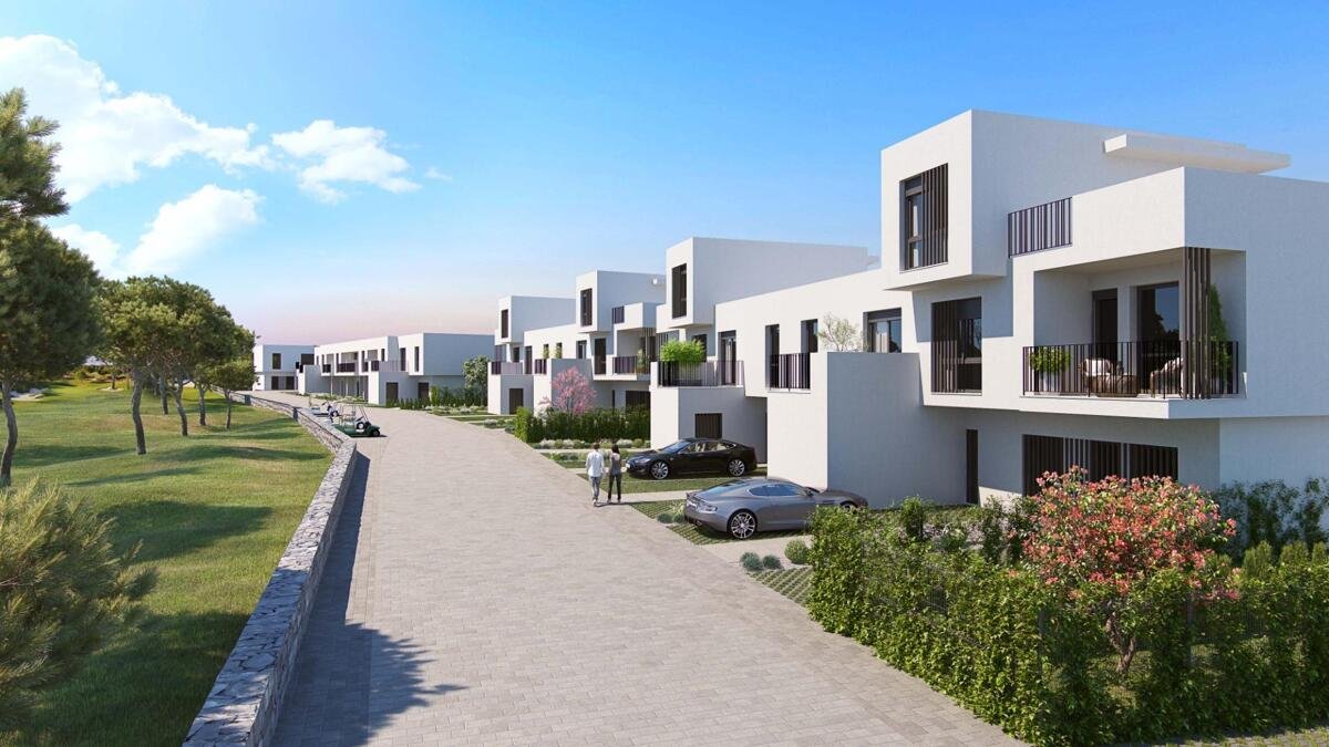 Neubau, 4 Schlafzimmer, 3 Badezimmer Stadthaus in Sotogrande