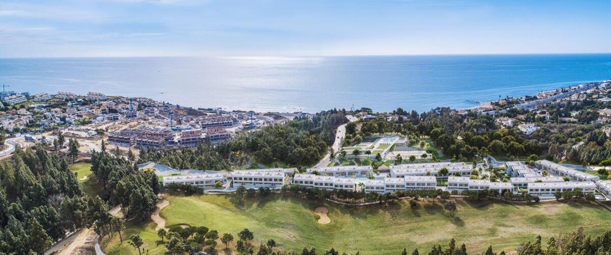 Mijas: Neubau, 4 Schlafzimmer, 3 Badezimmer Stadthaus in Mijas Mijas: Neubau, 4 Schlafzimmer, 3 Badezimmer Stadthaus in Mijas