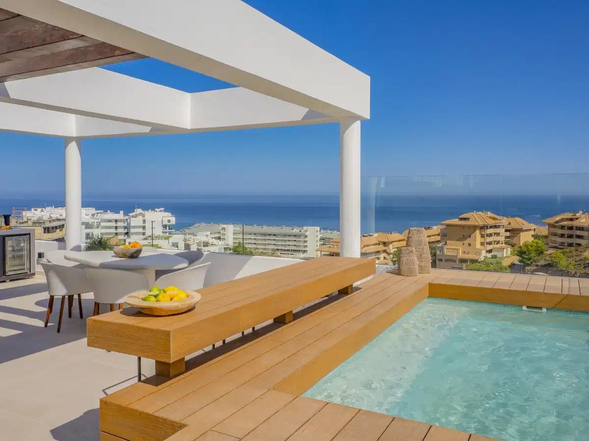 4-Zimmer-Reihenhaus mit 3 Badezimmern, Meerblick und privatem Solarium in El Higuerón