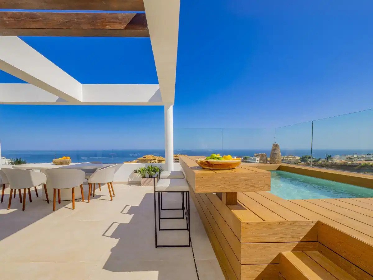 Fuengirola: 4-Zimmer-Reihenhaus mit 3 Badezimmern, Meerblick und privatem Solarium in El Higuerón Fuengirola: 4-Zimmer-Reihenhaus mit 3 Badezimmern, Meerblick und privatem Solarium in El Higuerón