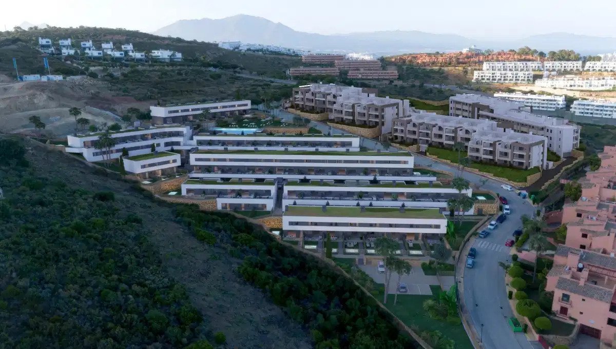 3-Zimmer, 2-Bad-Penthouse mit Meerblick und Premium-Annehmlichkeiten in Bahía de las Rocas, Manilva