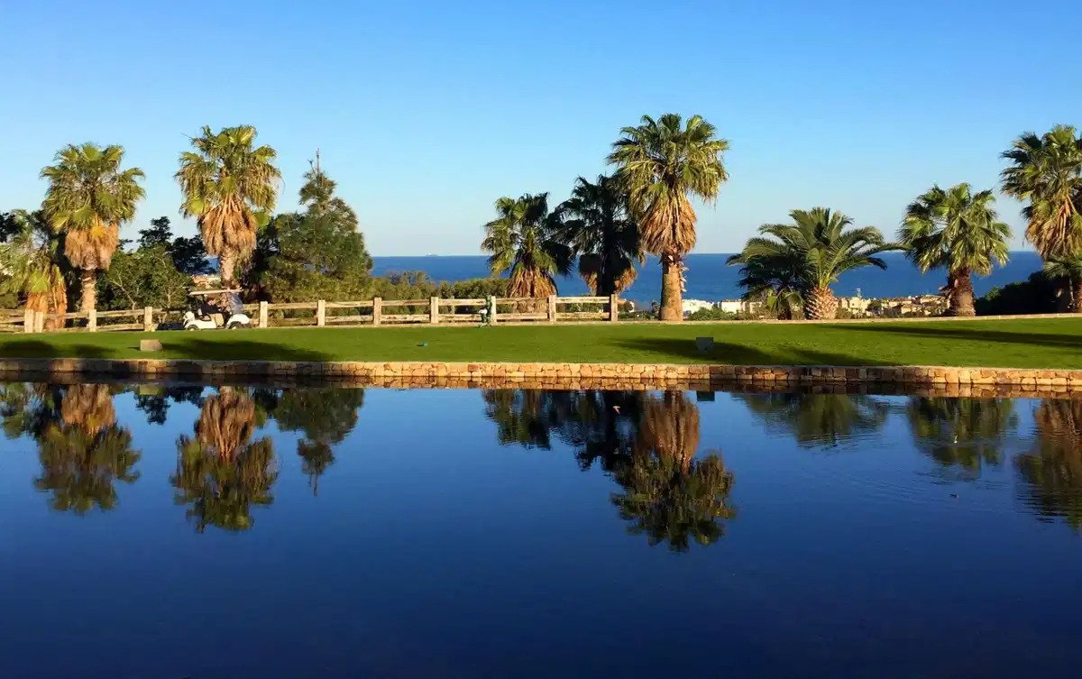 3-Zimmer, 2-Bad-Penthouse mit Meerblick und Premium-Annehmlichkeiten in Bahía de las Rocas, Manilva