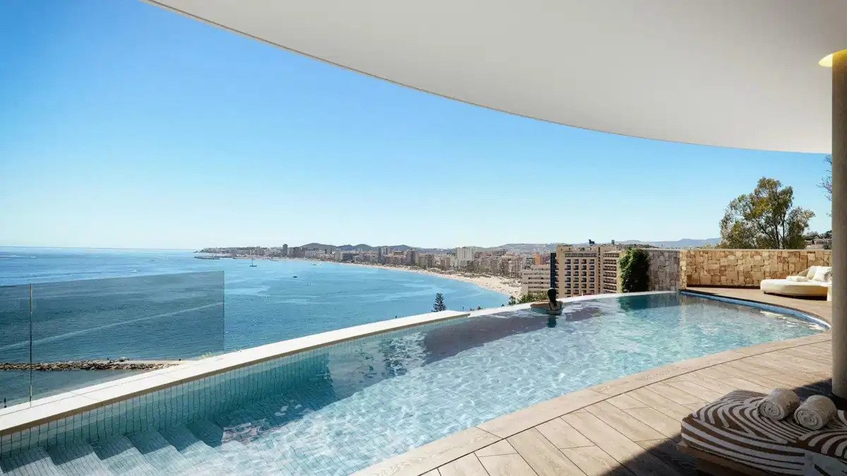 3-Zimmer, 2-Bad-Penthouse mit Panoramablick auf das Meer in Carvajal, Fuengirola