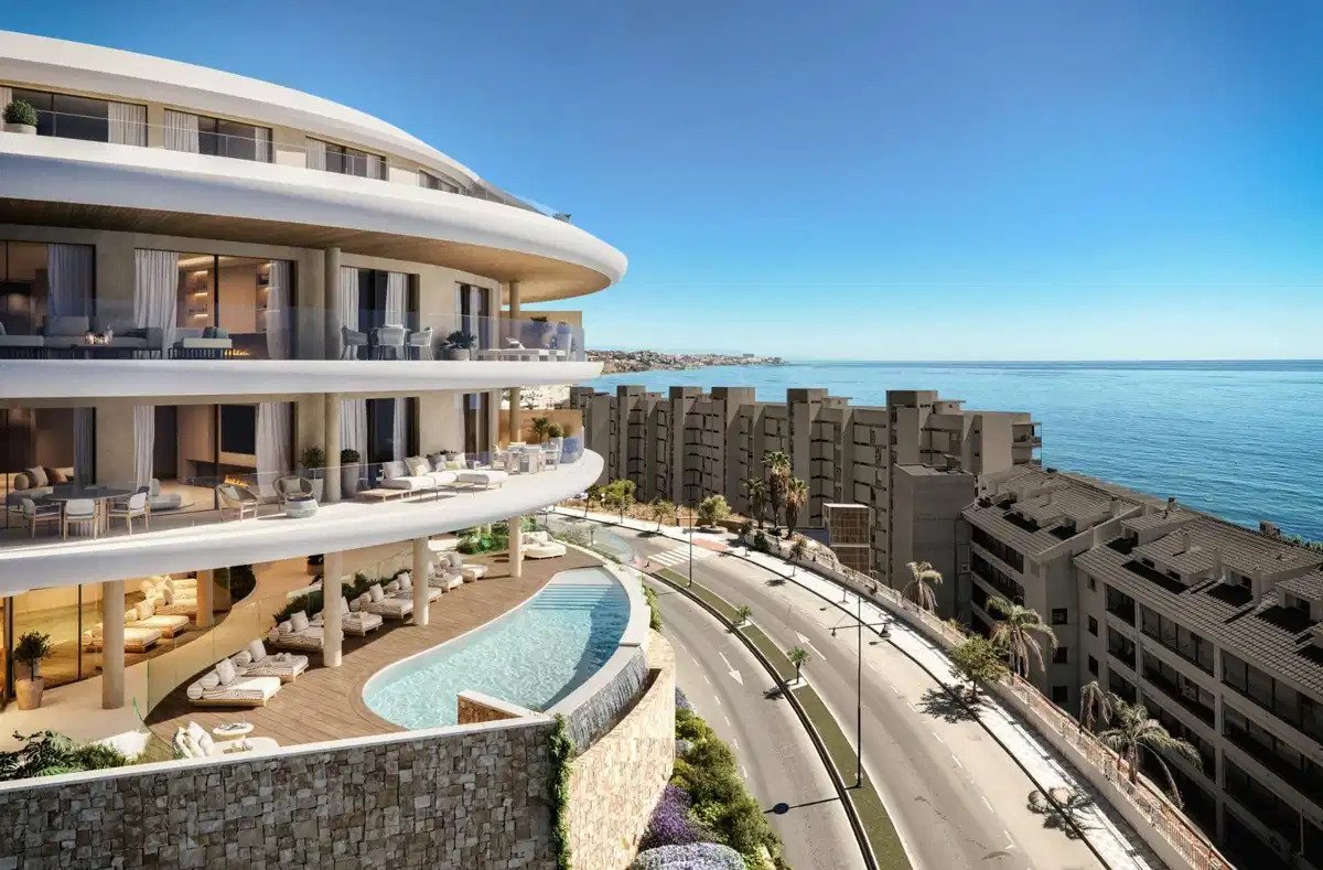 3-Zimmer, 2-Bad-Penthouse mit Panoramablick auf das Meer in Carvajal, Fuengirola