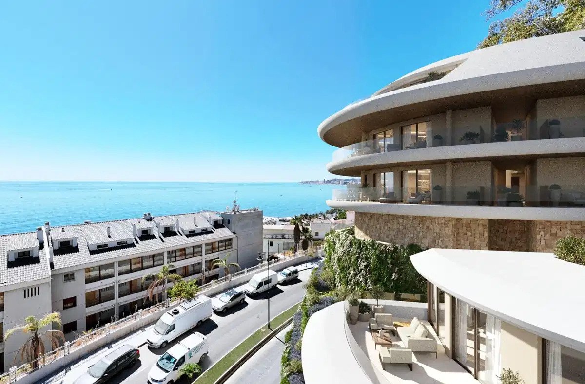 3-Zimmer, 2-Bad-Penthouse mit Panoramablick auf das Meer in Carvajal, Fuengirola