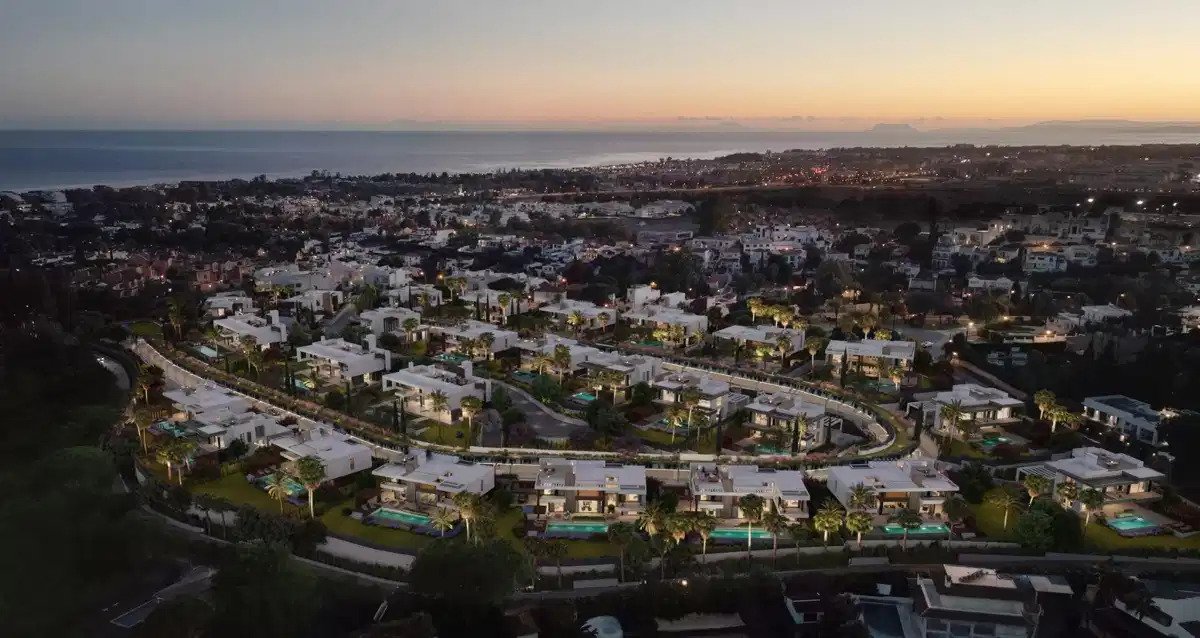 5-Schlafzimmer, 5-Badezimmer Luxusvillen mit privaten Infinity-Pools und Spa in Nueva Andalucia