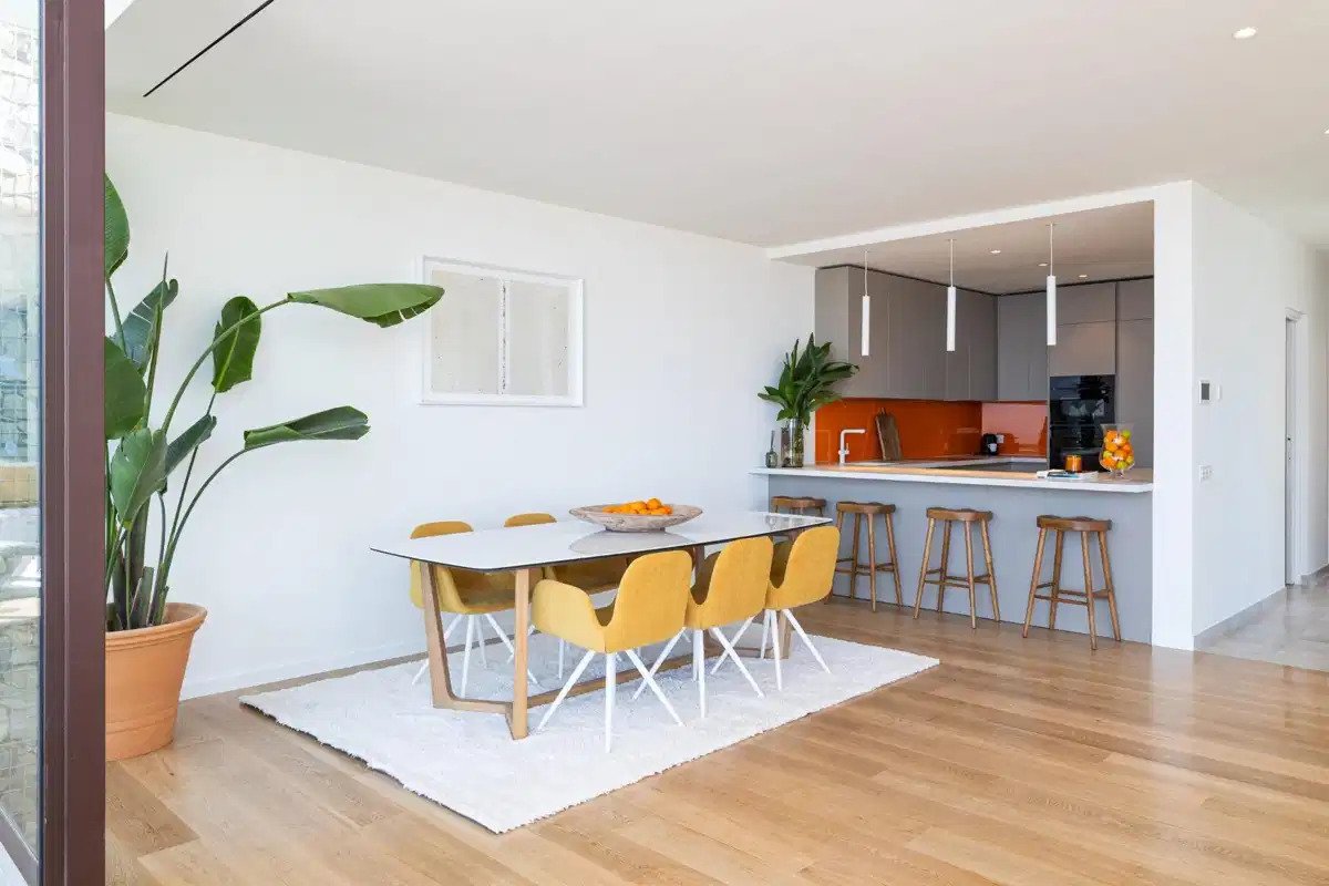 4-Zimmer-Reihenhaus mit 3 Badezimmern und Panoramablick auf das Meer in El Higuerón