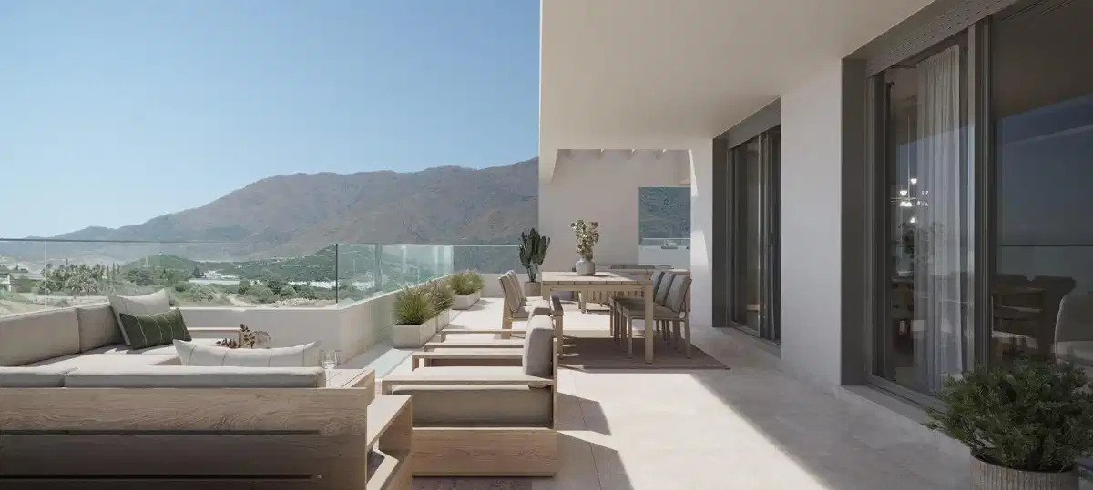 2-Zimmer, 2-Bad Luxus Erdgeschosswohnung mit Meerblick in Estepona – 400 Meter vom Strand entfernt