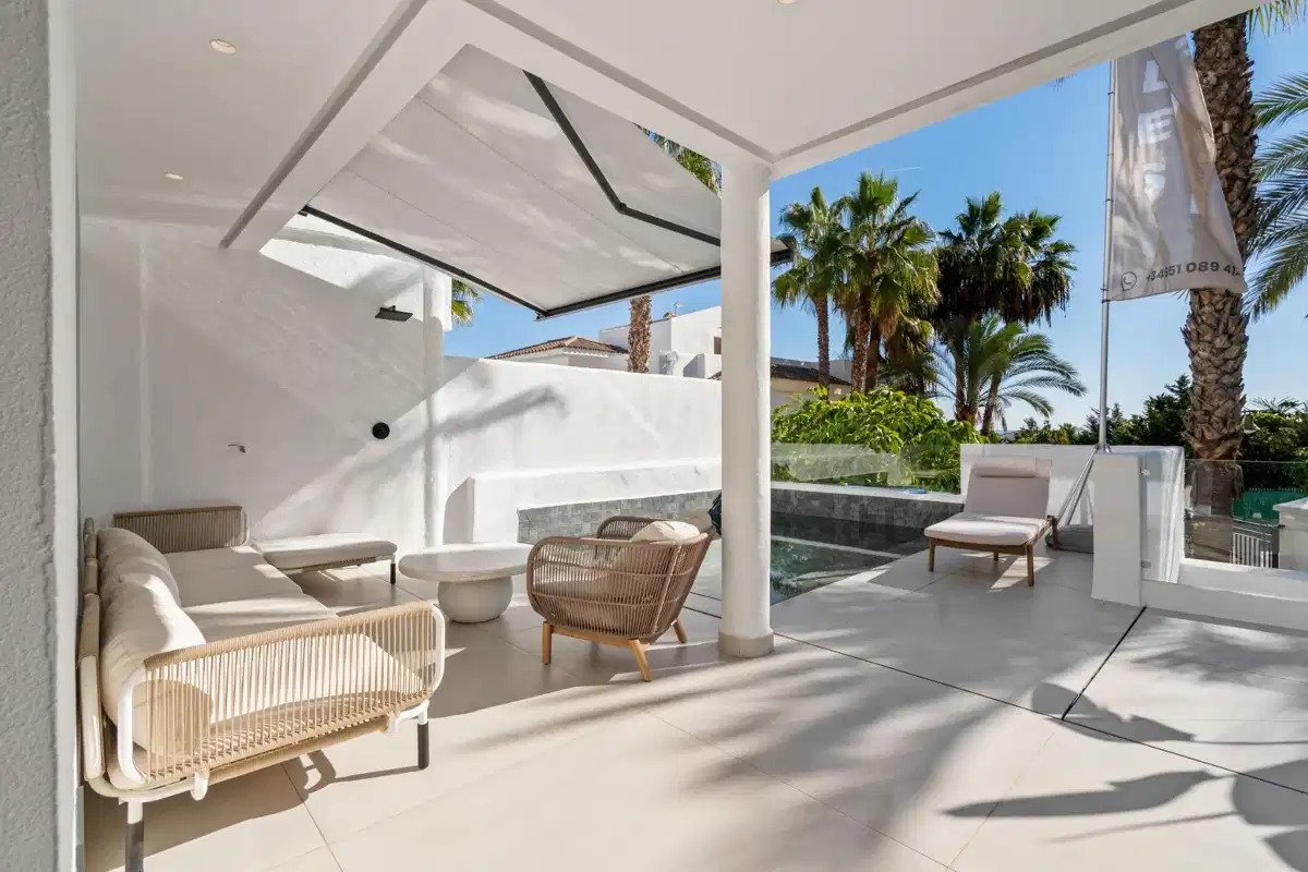 4-Zimmer, 4-Badezimmer Luxus-Duplexhäuser in El Paraiso, Estepona-Marbella Gebiet