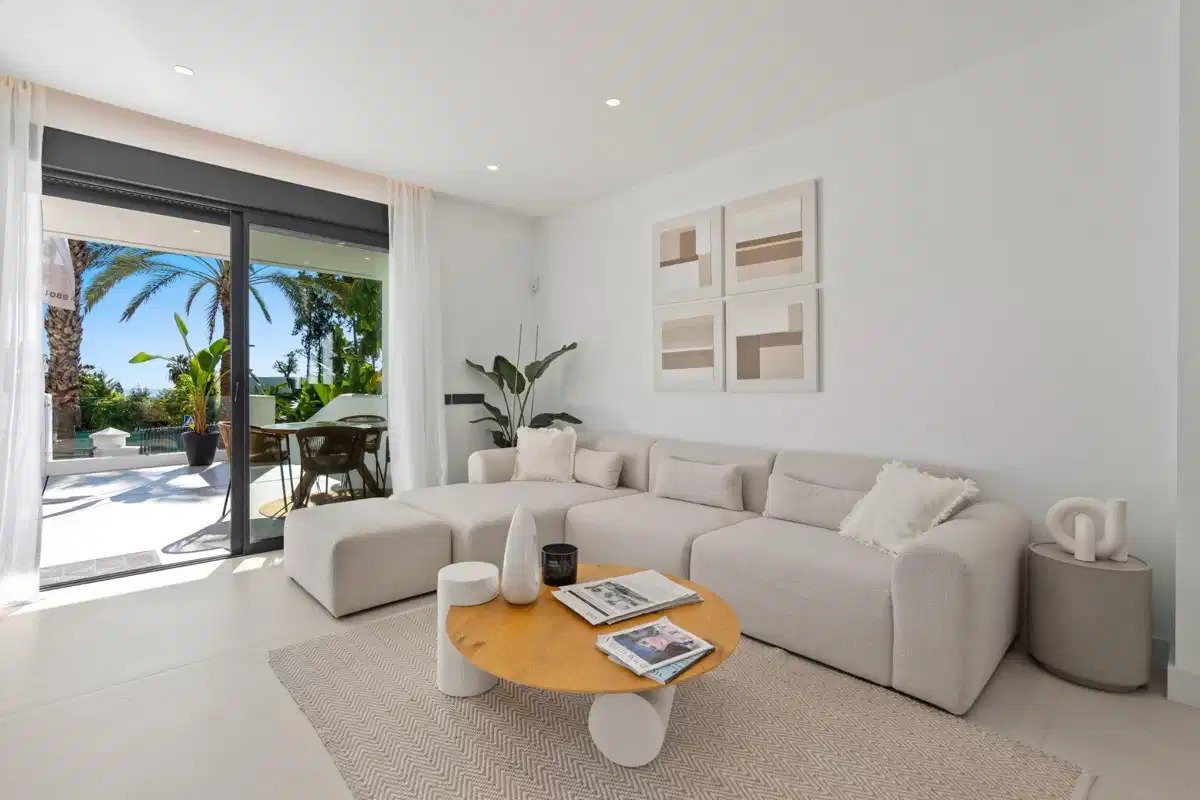 4-Zimmer, 4-Badezimmer Luxus-Duplexhäuser in El Paraiso, Estepona-Marbella Gebiet