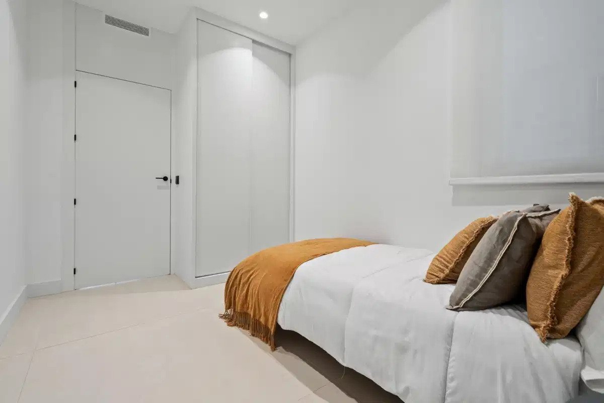 4-Zimmer, 4-Badezimmer Luxus-Duplexhäuser in El Paraiso, Estepona-Marbella Gebiet
