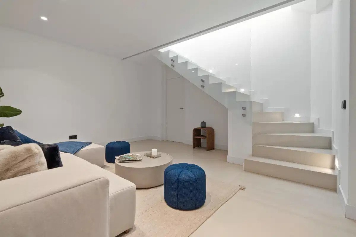4-Zimmer, 4-Badezimmer Luxus-Duplexhäuser in El Paraiso, Estepona-Marbella Gebiet