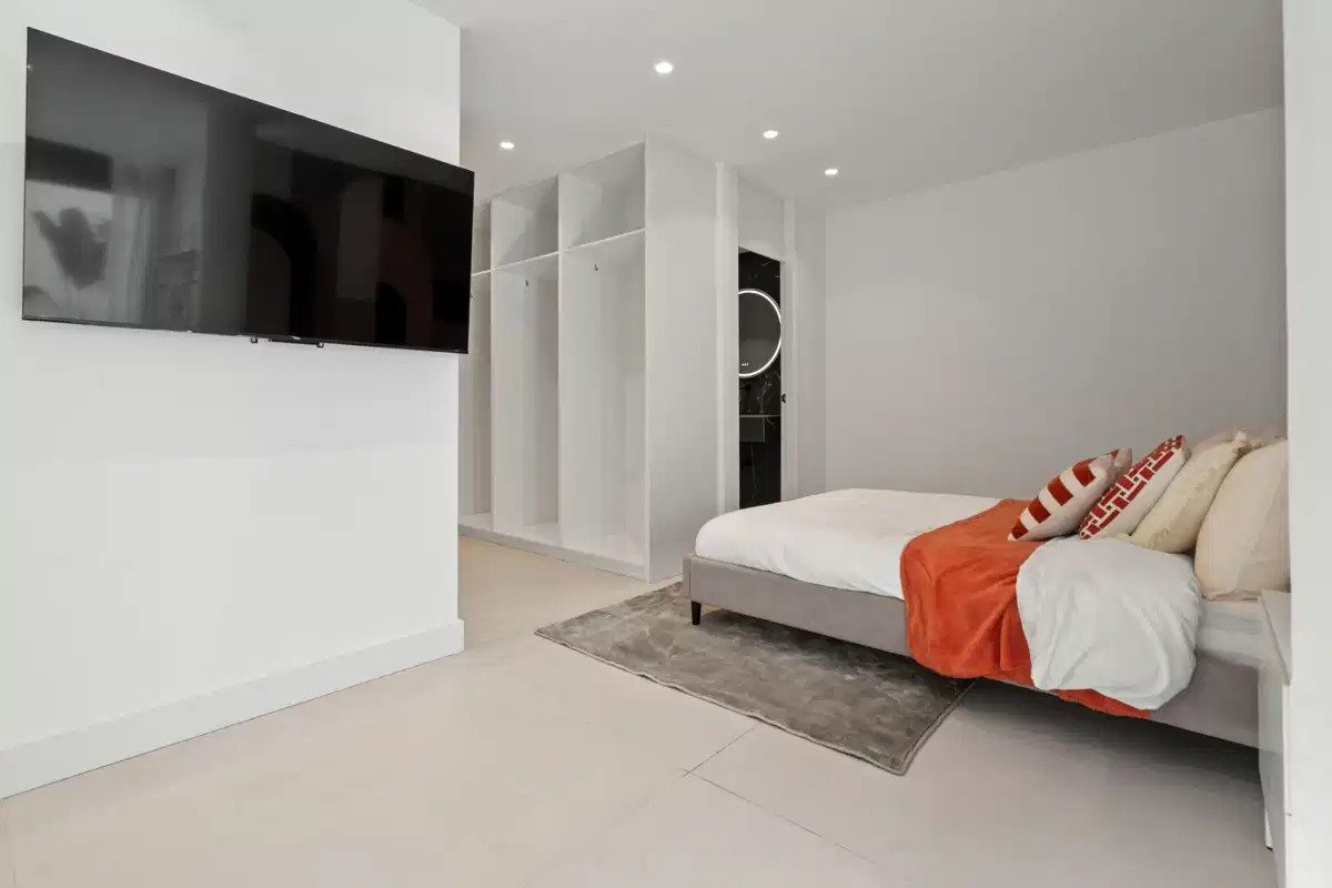 4-Zimmer, 4-Badezimmer Luxus-Duplexhäuser in El Paraiso, Estepona-Marbella Gebiet