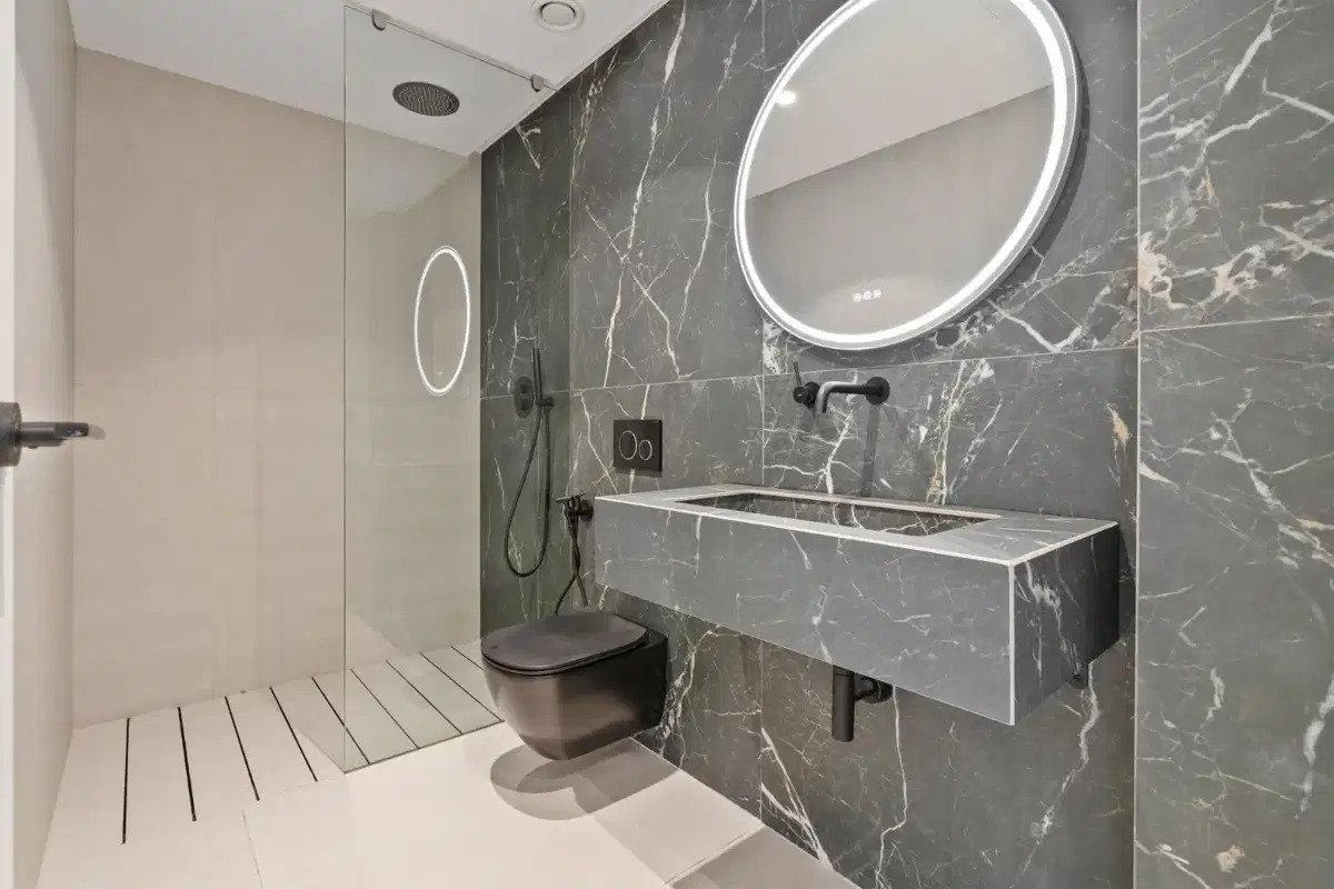 4-Zimmer, 4-Badezimmer Luxus-Duplexhäuser in El Paraiso, Estepona-Marbella Gebiet