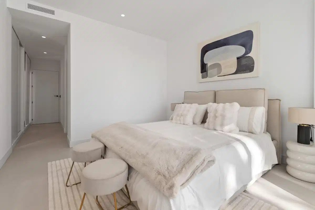 5-Zimmer, 4-Bad Luxus-Duplex-Erdgeschosswohnung in El Paraiso, Estepona–Marbella Gebiet