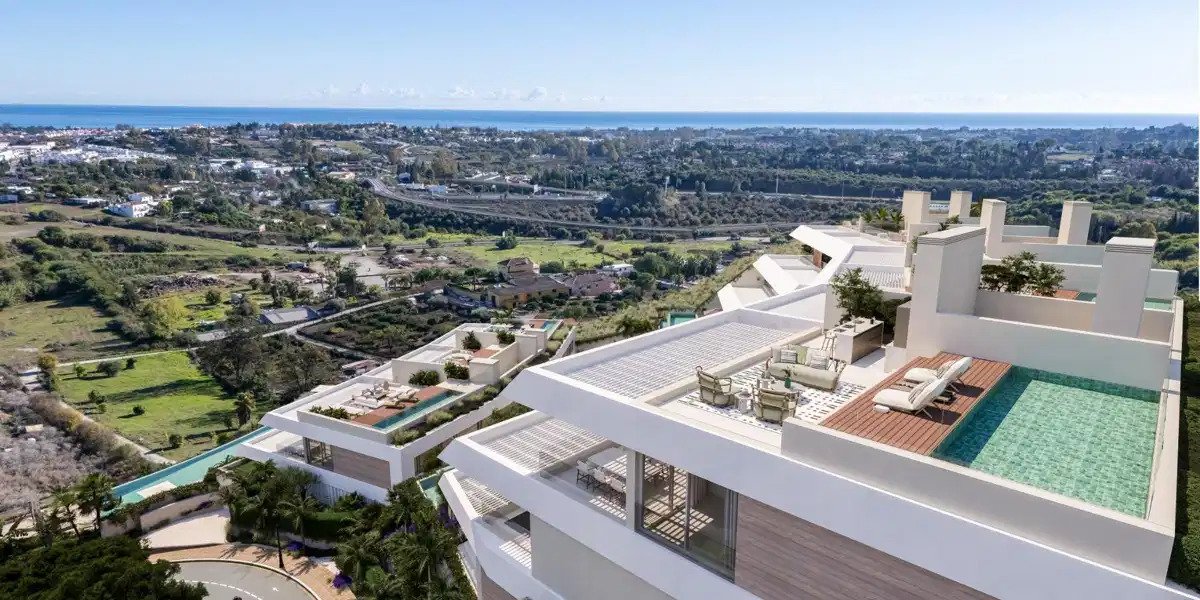 3-Zimmer, 2-Bad-Boutique-Erdgeschosswohnung mit Meer- und Bergblick in Benahavis