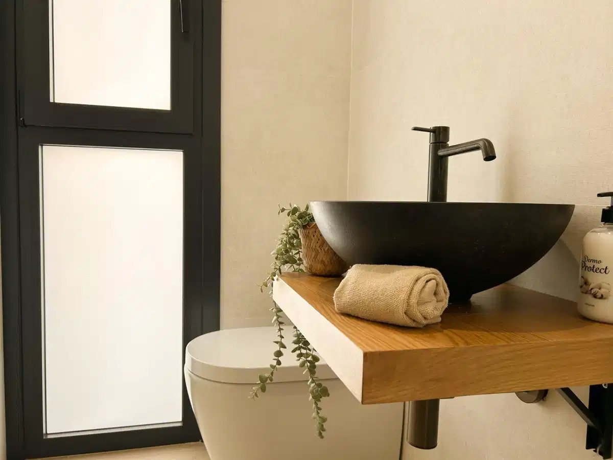 3-Zimmer, 3-Badezimmer Stadthaus in El Limonar, Malaga – Luxuriöses Boutique-Wohnen in der Nähe des Strandes