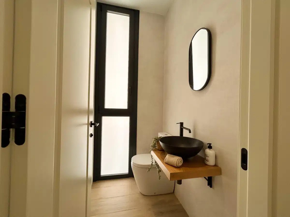 3-Zimmer, 3-Badezimmer Stadthaus in El Limonar, Malaga – Luxuriöses Boutique-Wohnen in der Nähe des Strandes