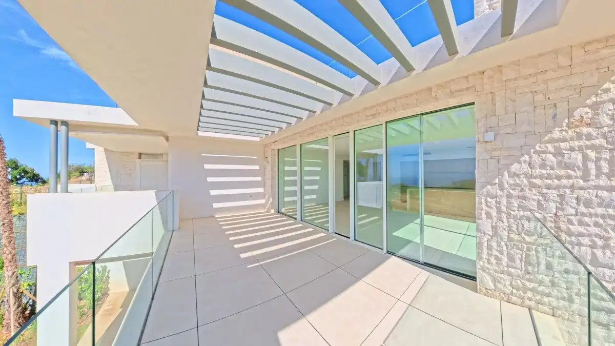 3-Zimmer, 3-Bad Luxuswohnung mit Panoramablick auf das Meer in El Soto de Marbella
