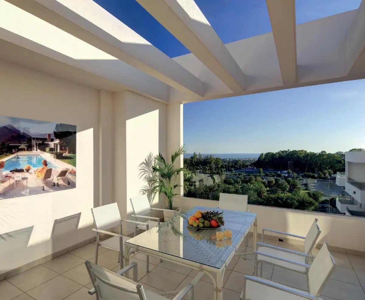 3-Zimmer, 2-Bad-Wohnung mit Dachpool und Panoramablick in Nueva Andalucía